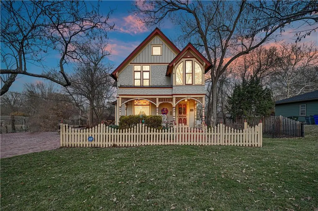 401 S Harrison Street, Olathe, KS 66061 - #1