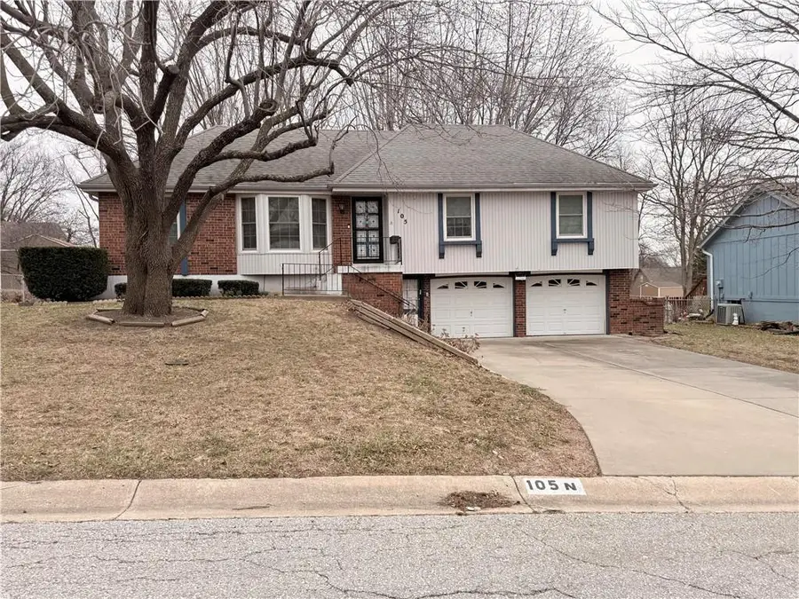 105 N Landcaster Drive, Raymore, MO 64083 - #2