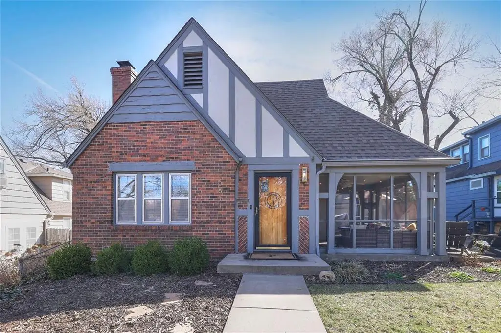 6841 Oak Terrace, Kansas City, MO 64113 - #1