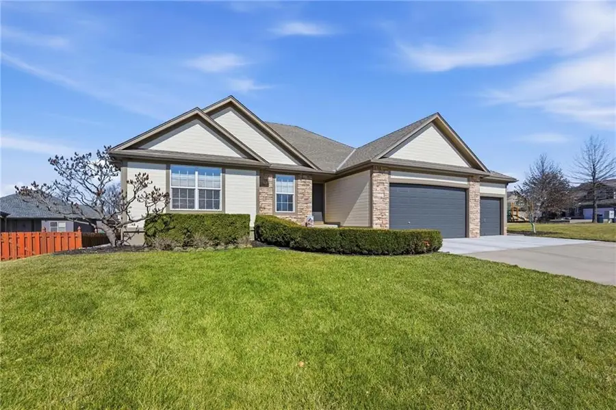 822 SW 35th Terrace, Lees Summit, MO 64082 - #2