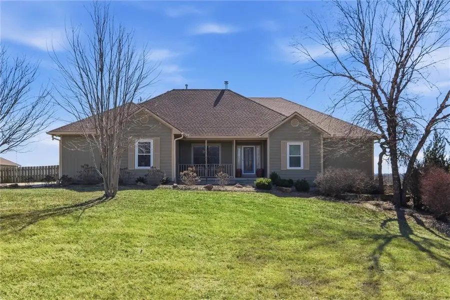 25605 Parallel Road, Tonganoxie, KS 66086 - #2