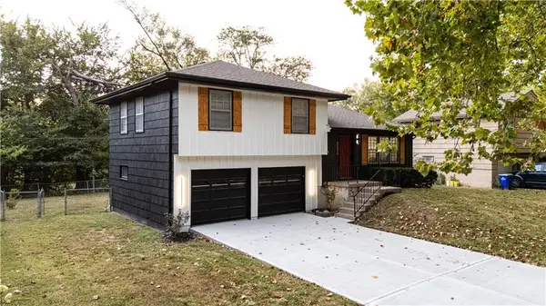 8008 Hardy Avenue, Raytown, MO 64138