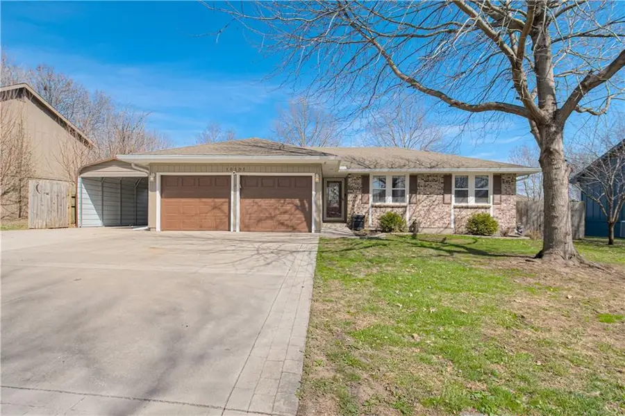 10501 N Forest Avenue, Kansas City, MO 64155 - #2