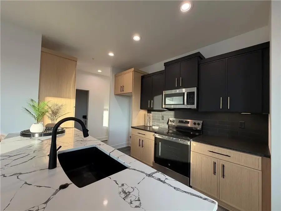 9311 Aminda Street, Lenexa, KS 66227 - #2