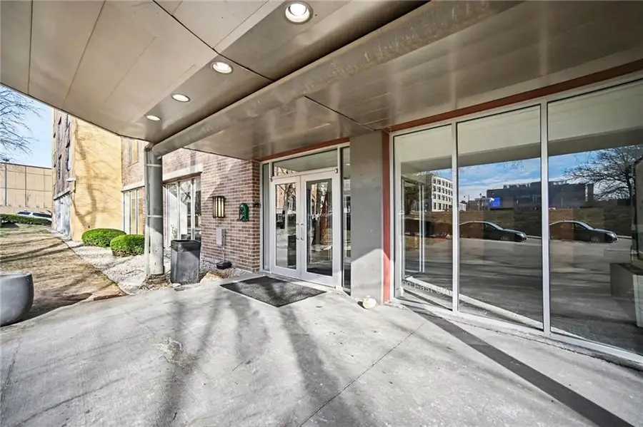 600 E 8th Street #4N, Kansas City, MO 64106 - #2