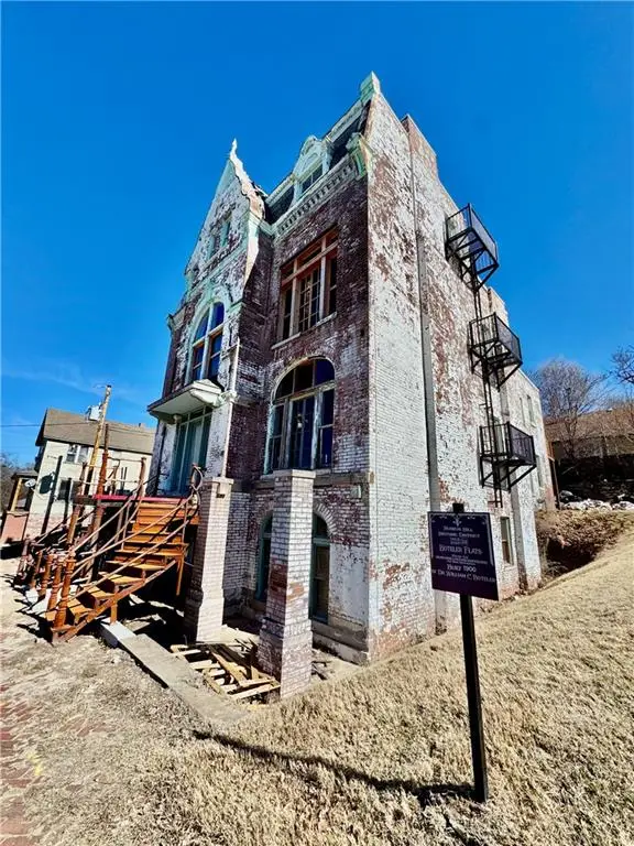 115 S 13th Street, Saint Joseph, MO 64501 - #2