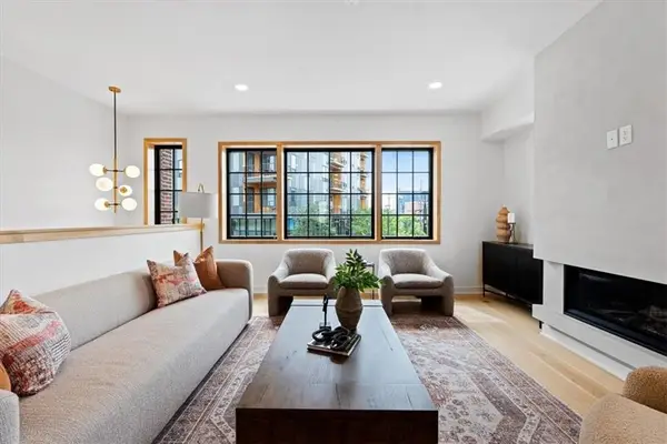 1911 Locust Street, Kansas City, MO 64108