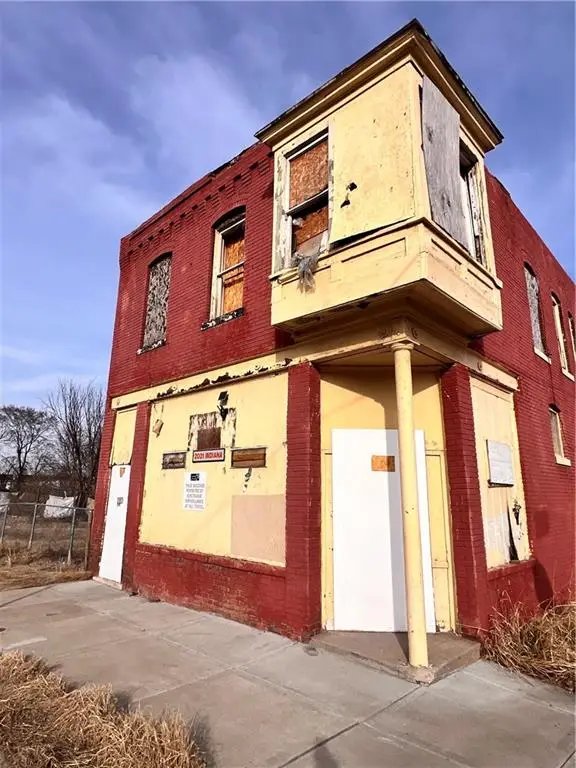 2031 Indiana Avenue, Kansas City, MO 64127 - #3