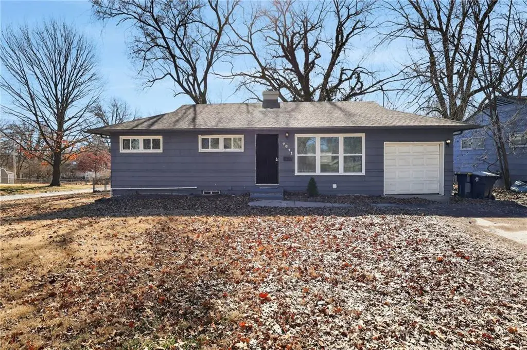 7611 E 107th Street, Kansas City, MO 64134 - #1