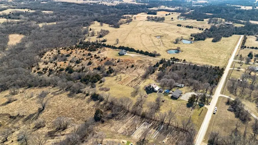 6872 Wild Horse Road, McLouth, KS 66054 - #2