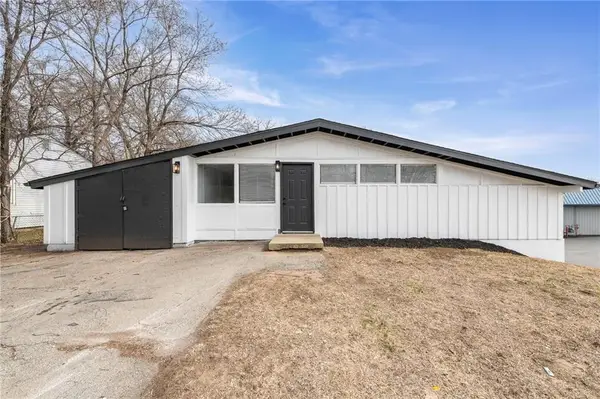 221 S 65th Street, Kansas City, KS 66111