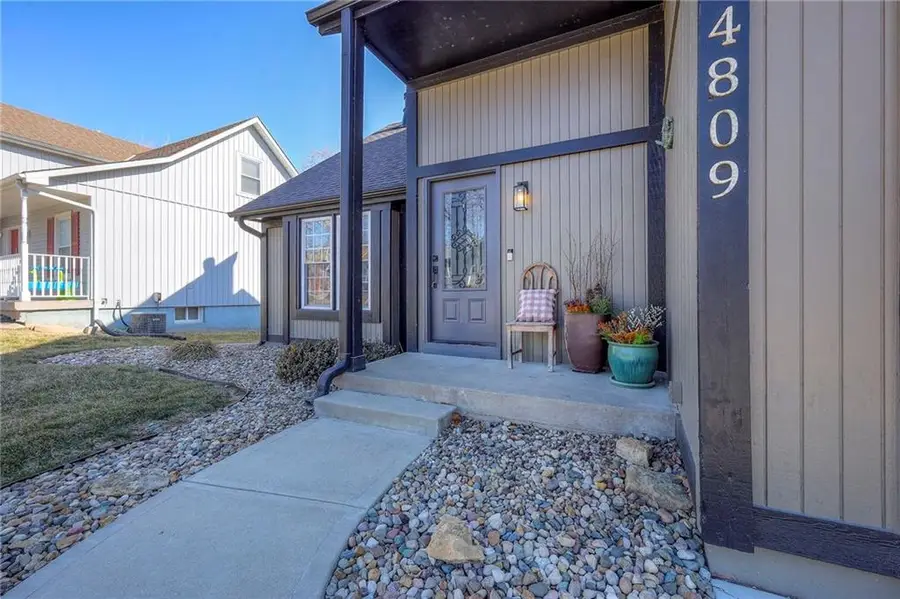 4809 Perry Avenue, Merriam, KS 66203 - #2