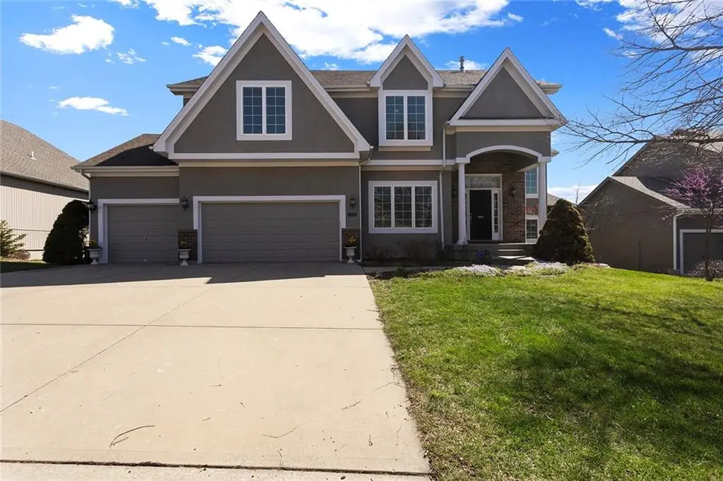 9409 N Laurel Avenue, Kansas City, MO 64157 - #1