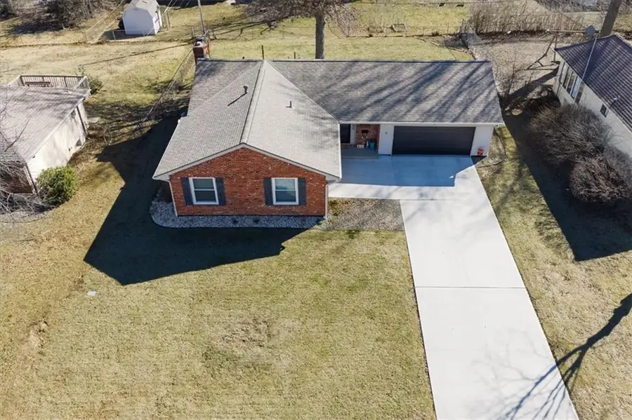 6709 N Michigan Avenue, Gladstone, MO 64118 - #2