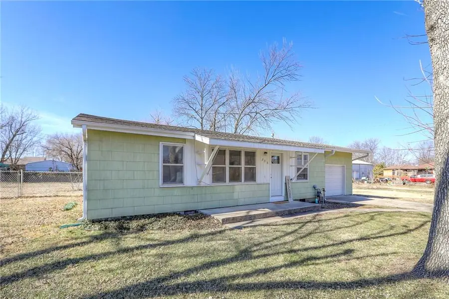 208 N Missouri Street, Archie, MO 64725 - #2