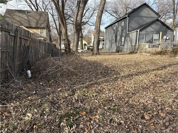 317 Pottawatomie Street, Leavenworth, KS 66048