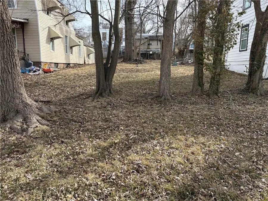 619 Oak Street, Leavenworth, KS 66048 - #2