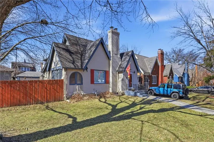 7416 Walnut Street, Kansas City, MO 64114 - #2