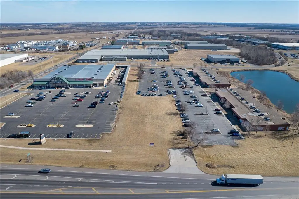 1305 S Riverside Road, Saint Joseph, MO 64507 - #1