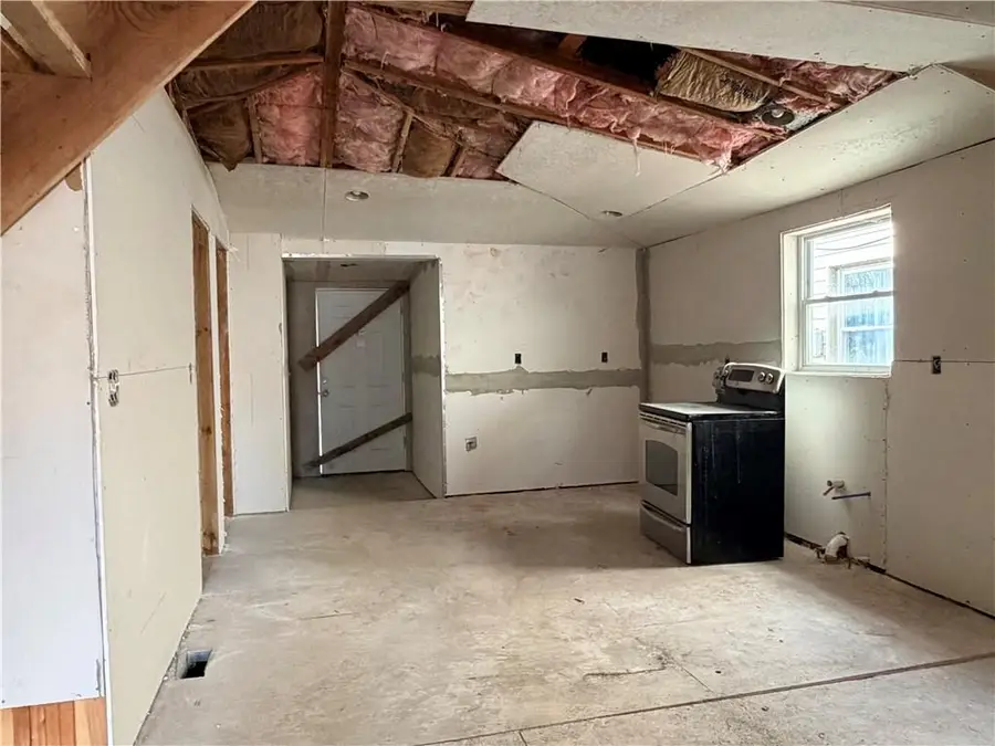 436 Lawndale Avenue, Kansas City, MO 64123 - #3