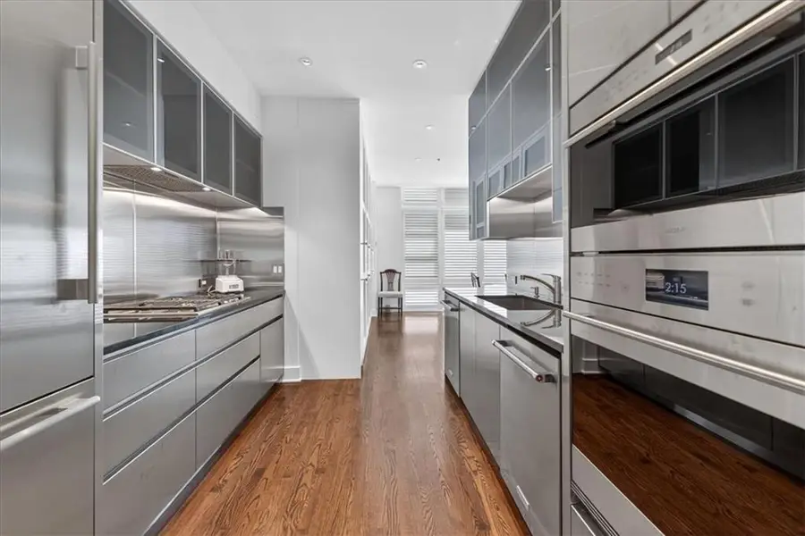 4950 Central Street #405, Kansas City, MO 64112 - #2