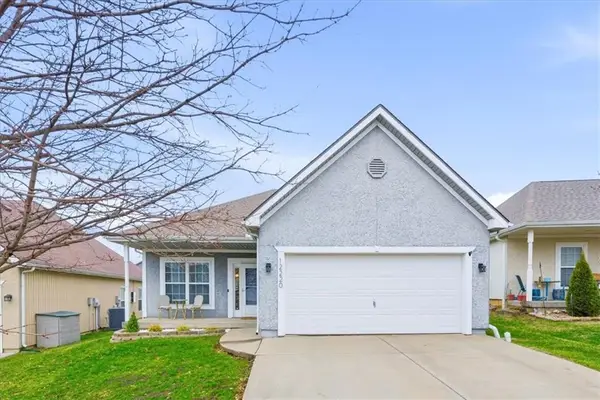 12220 N Pomona Lane, Kansas City, MO 64163