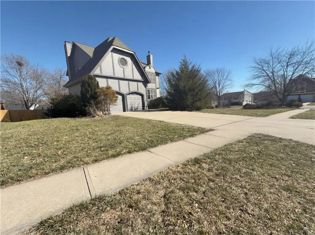 16474 W 132nd Circle, Olathe, KS 66062 - #1