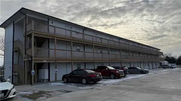 1106 S Mitchell Street, Warrensburg, MO 64093