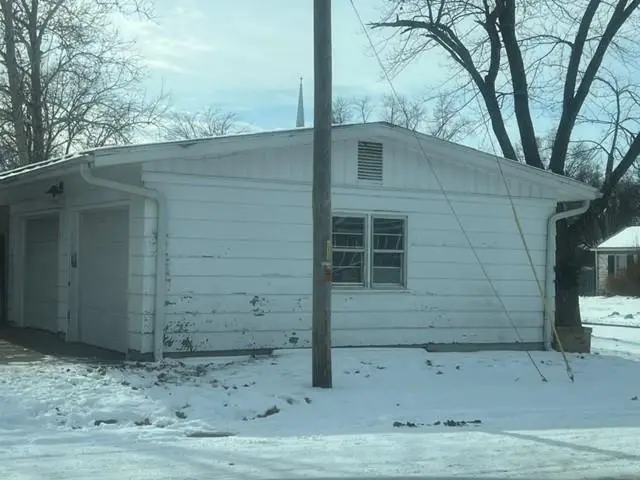 1216 Maple Lane, Sedalia, MO 65301 - #3