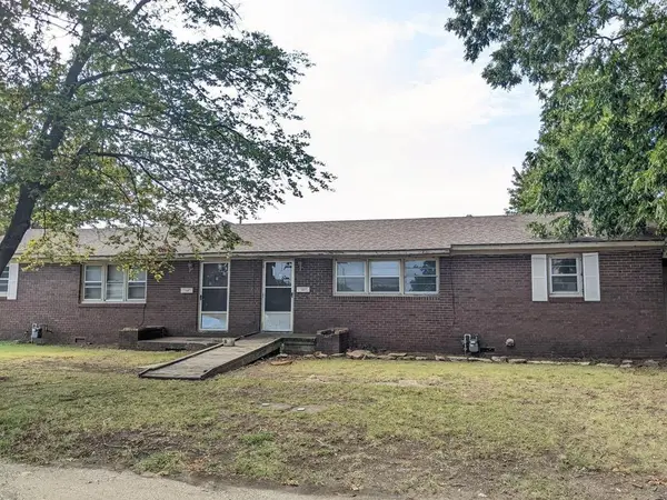 401 W 1st Street, Cherryvale, KS 67335