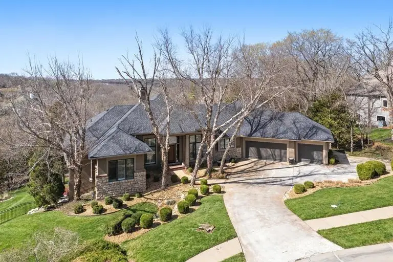 10640 S Glenview Lane, Olathe, KS 66061 - #3