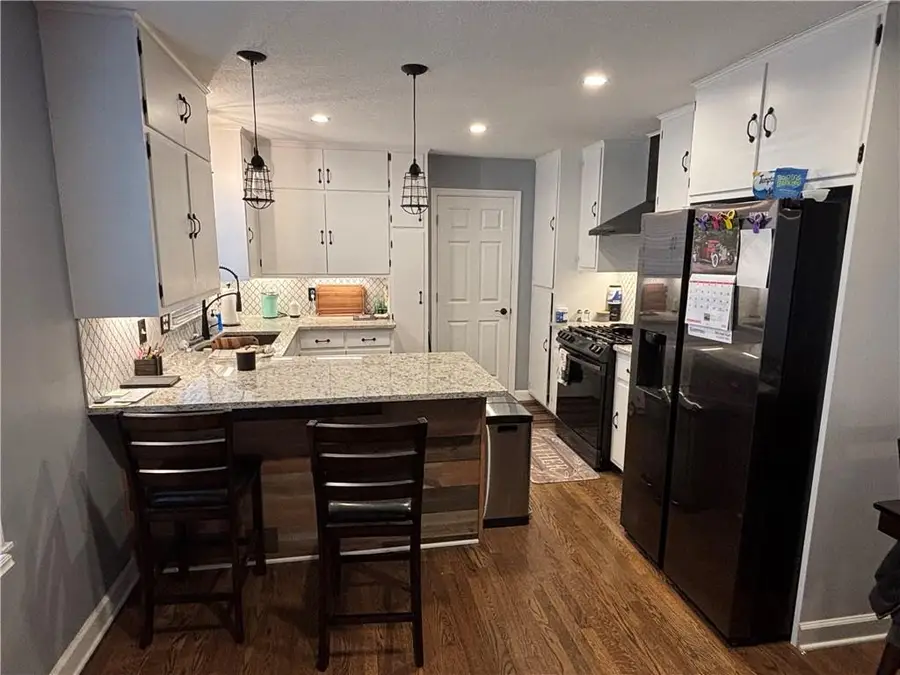 7607 W 66th Terrace, Overland Park, KS 66202 - #2