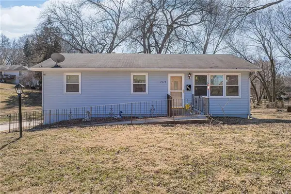 2420 Walnut Street, St Joseph, MO 64503