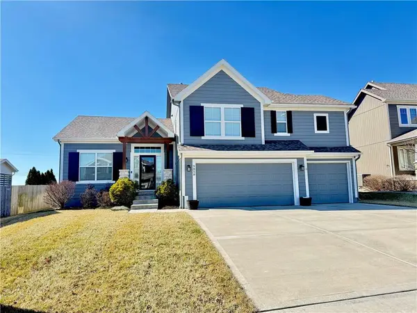 9858 N Smalley Avenue, Kansas City, MO 64157