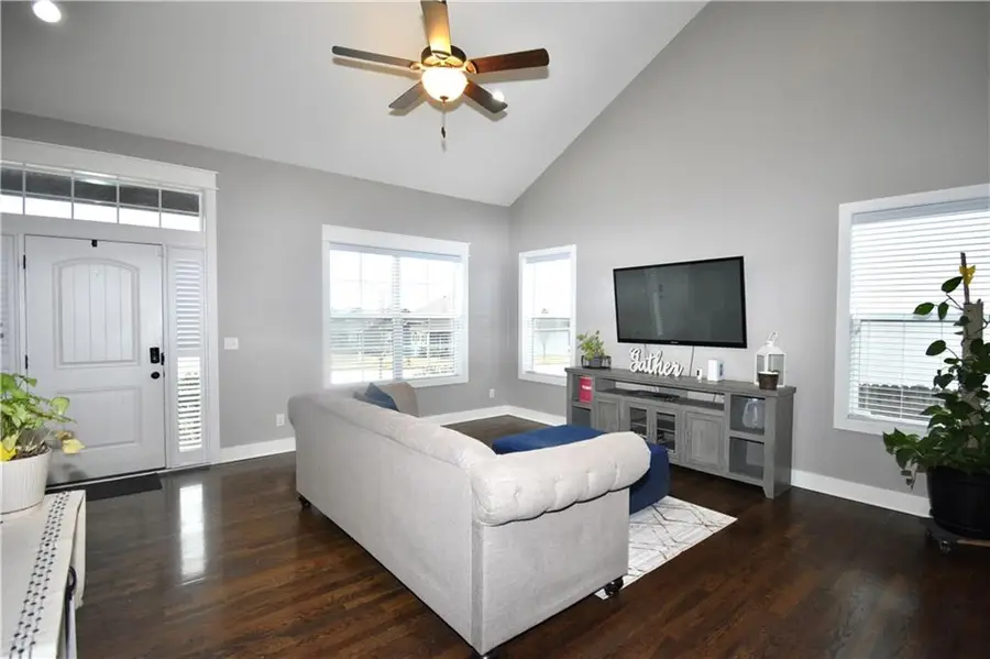 9858 N Smalley Avenue, Kansas City, MO 64157 - #3