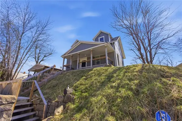 751 Stewart Avenue, Kansas City, KS 66101