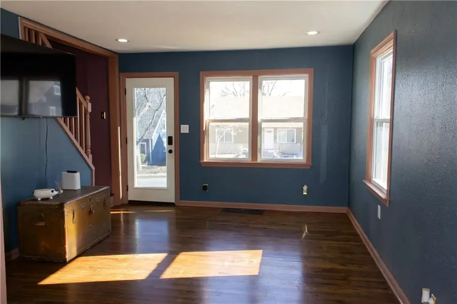 606 Thornton Street, Liberty, MO 64068 - #2