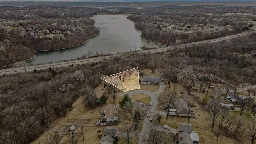 6501 NW Valley View Drive, Parkville, MO 64152 - #2