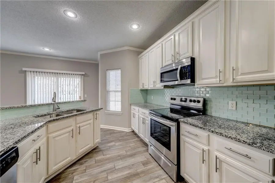 9135 Boehm Drive, Lenexa, KS 66219 - #3