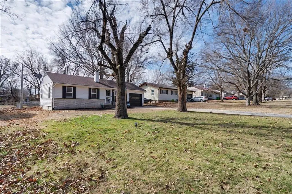 520 E 14th Street, Ottawa, KS 66067 - #1