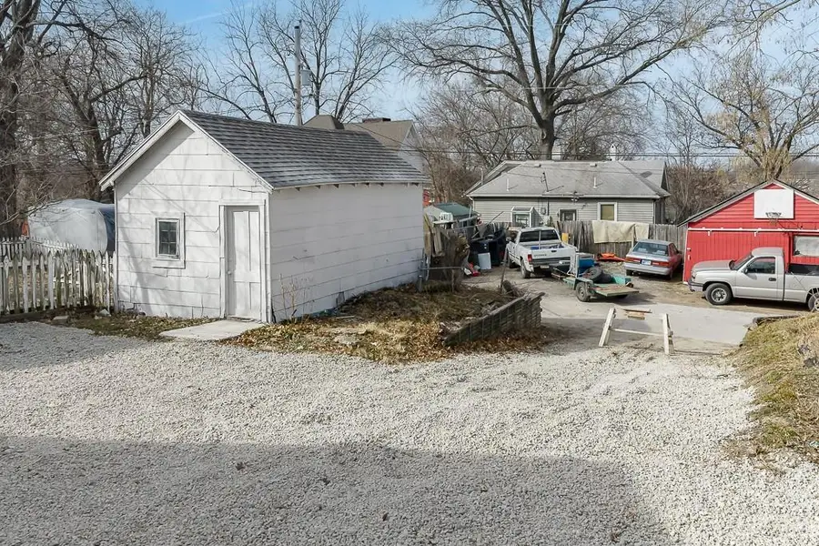 614 Chestnut Street, Leavenworth, KS 66048 - #3