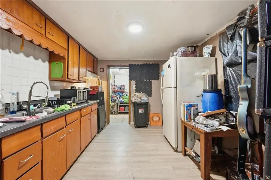 3730 Ditzler Avenue, Kansas City, MO 64133 - #3