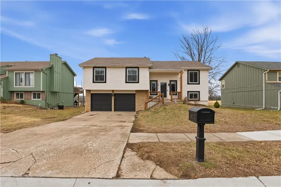 6810 E 143rd Street, Grandview, MO 64030 - #2