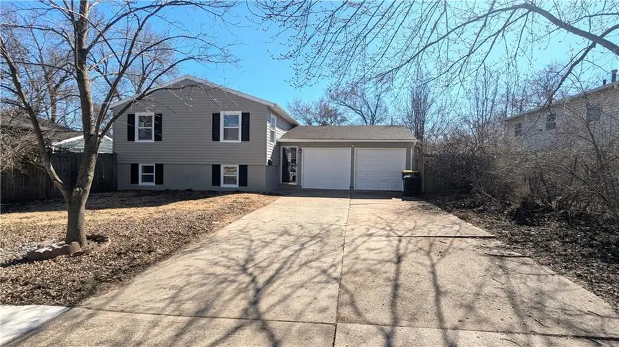 8641 E 97th Terrace, Kansas City, MO 64134 - #2