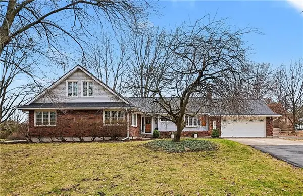 15226 Country Lane, Kearney, MO 64060