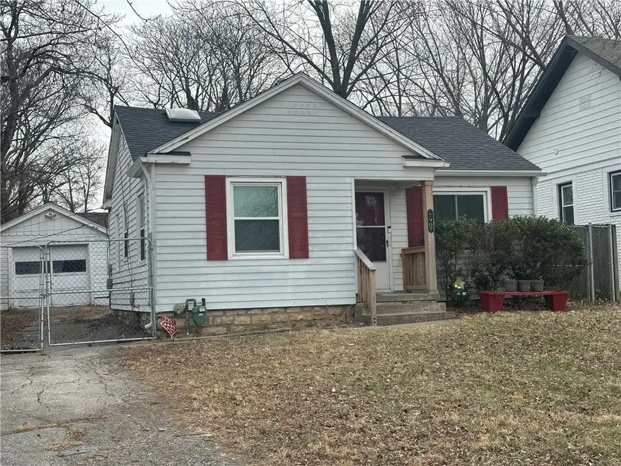 7907 Mercier Street, Kansas City, MO 64114 - #2