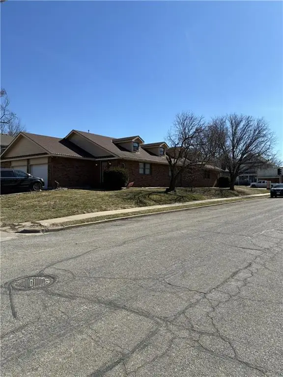 2601 Mitchell Avenue, St Joseph, MO 64507