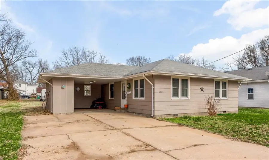 312 W Pine Street, Butler, MO 64730 - #2