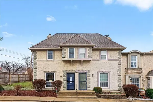 8334 Metcalf Avenue, Overland Park, KS 66212