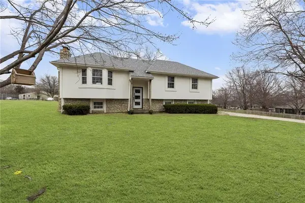 24460 W 54th Street, Shawnee, KS 66226